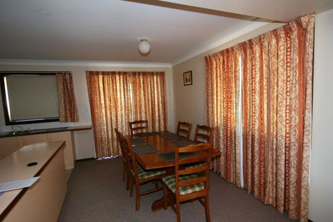 Petersdorf 4/129 Gippsland Street - Accommodation Directory 3