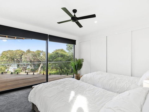 POINT BREAK , NEW LISTING 2019,  - Accommodation Directory 2