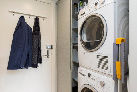 Poolside Sydney 1 Bedroom Apartment - Accommodation Directory 1