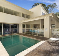 Prestigious House in Little Cove - 4 Baywoods - Accommodation Directory