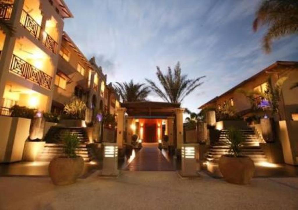 Westcourt QLD Accommodation Directory