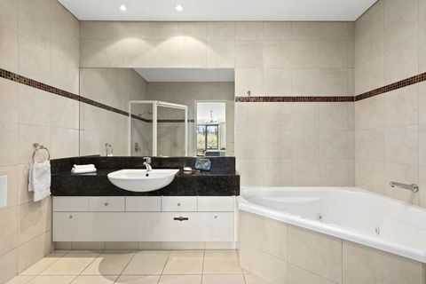 Quality Hotel Parklake Shepparton - Accommodation Directory 3