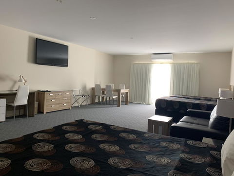 Quality Hotel Sherbourne Terrace - Accommodation Directory 2