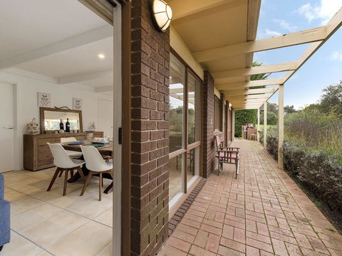 Quarterdeck - Accommodation Directory 0