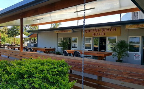 Queens Beach Hotel - Accommodation Directory 0
