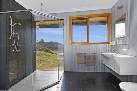 Quins Gap Private Retreat - Accommodation Directory 2