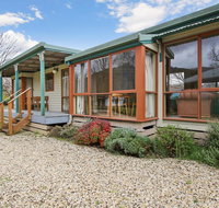 R  R in Bright - Short walk to town - Accommodation Directory