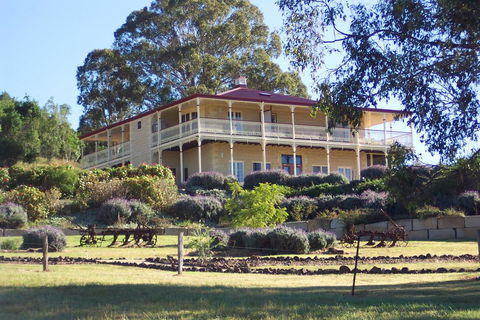 R On The Downs BnB & Cottages - Accommodation Directory 0