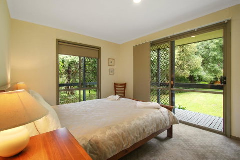 Rail Trail Cottage - BRIGHT - Accommodation Directory 1