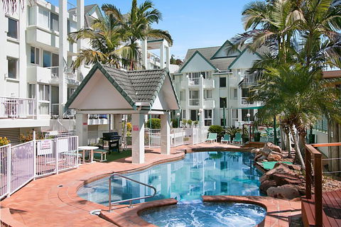 RAINBOW BAY 3 Bed Ocean Views & SPA On Roof Terrace - Accommodation Directory 1