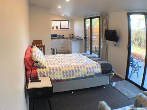 REBS B@B - Accommodation Directory 2