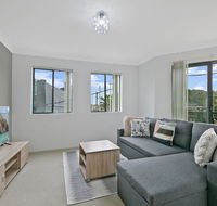 REDFERN 3 BEDROOM APARTMENT FREE PARKING WALK TO CENTRAL STATION NRE187 - Accommodation Directory