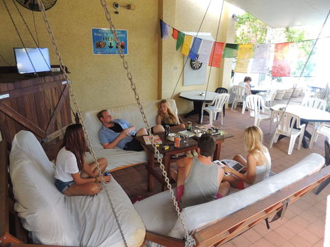 Reef Lodge Backpackers - Accommodation Directory 1