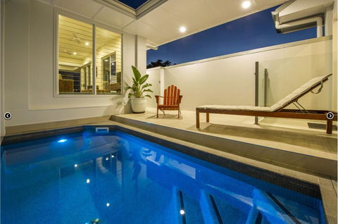 Reflections Turquoise Villa - Accommodation Directory 1