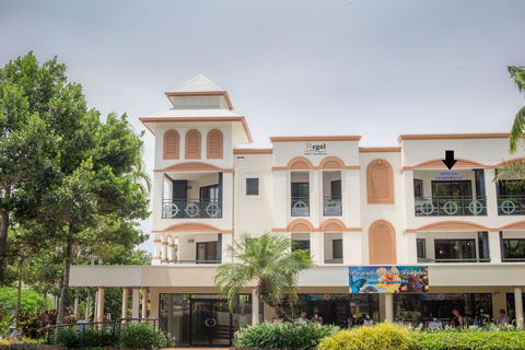 REGAL 32 APARTMENT - SPA BATH - Macrossan St - Accommodation Directory 3