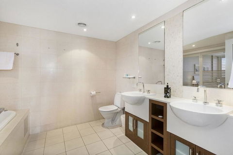RESORT OCEAN FRONT SUITE 2222 - Accommodation Directory 1