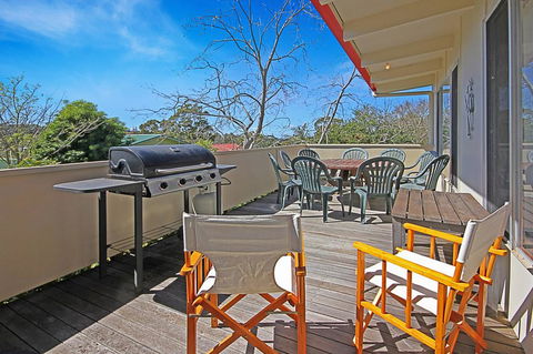 REST ASHORE At MOLLYMOOK - Accommodation Directory 0