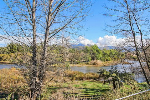 River Verse - On The Ovens - Accommodation Directory 0