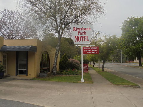 Riverbank Park MOTEL - Accommodation Directory 0