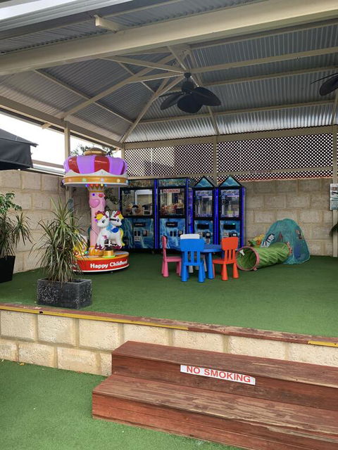 Riverside Hotel - Accommodation Directory 0