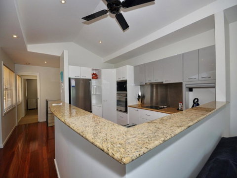 Riverside Views Hawks Nest - Accommodation Directory 2