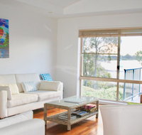 Riverside Views Hawks Nest - Accommodation Directory