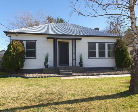 Ronelle Cottage - Accommodation Directory 0