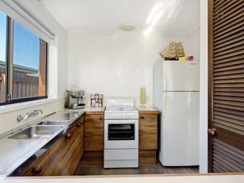 Rosebud Beach Babe - Accommodation Directory 3