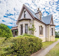 Rosslyn - Accommodation Directory