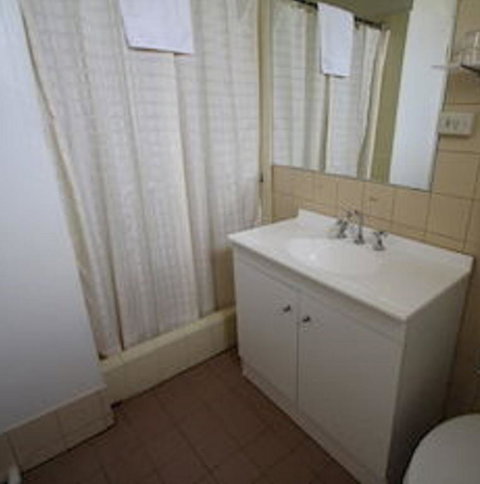 Rubicon Hotel Motel - Accommodation Directory 3