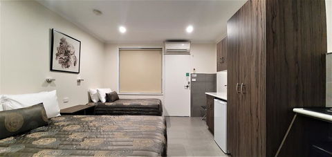 Ryley Motor Inn - Accommodation Directory 0