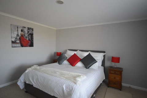Sancerre Estate - Accommodation Directory 3