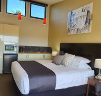 Sanctuary Hill Retreat - Accommodation Directory