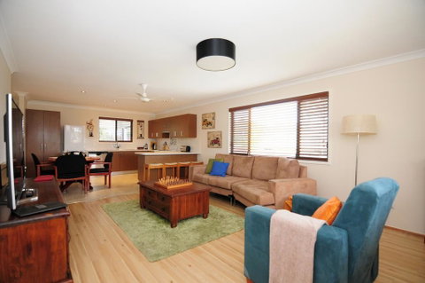 Sandy Feet Getaway - Accommodation Directory 2