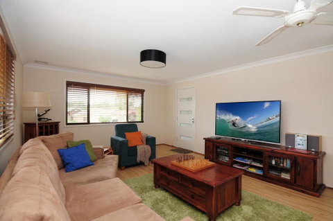 Sandy Feet Getaway - Accommodation Directory 1
