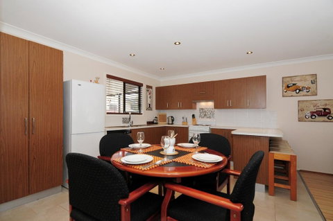 Sandy Feet Getaway - Accommodation Directory 3