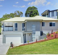 Saratoga Avenue, 52, Signature House - Accommodation Directory