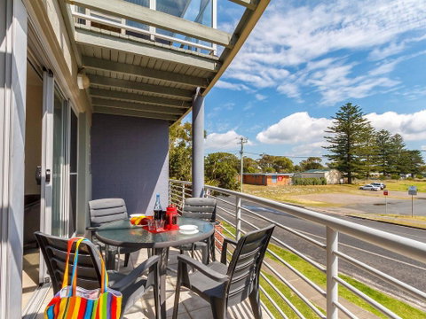 Seachange Apartment 3 - Accommodation Directory 2