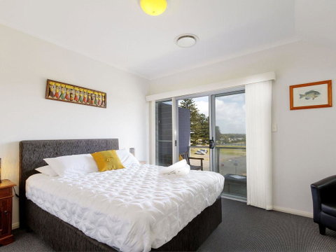 Seachange Apartment 3 - Accommodation Directory 1