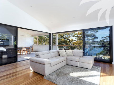 Seashells Lakeside Holiday Perfection - Accommodation Directory 3