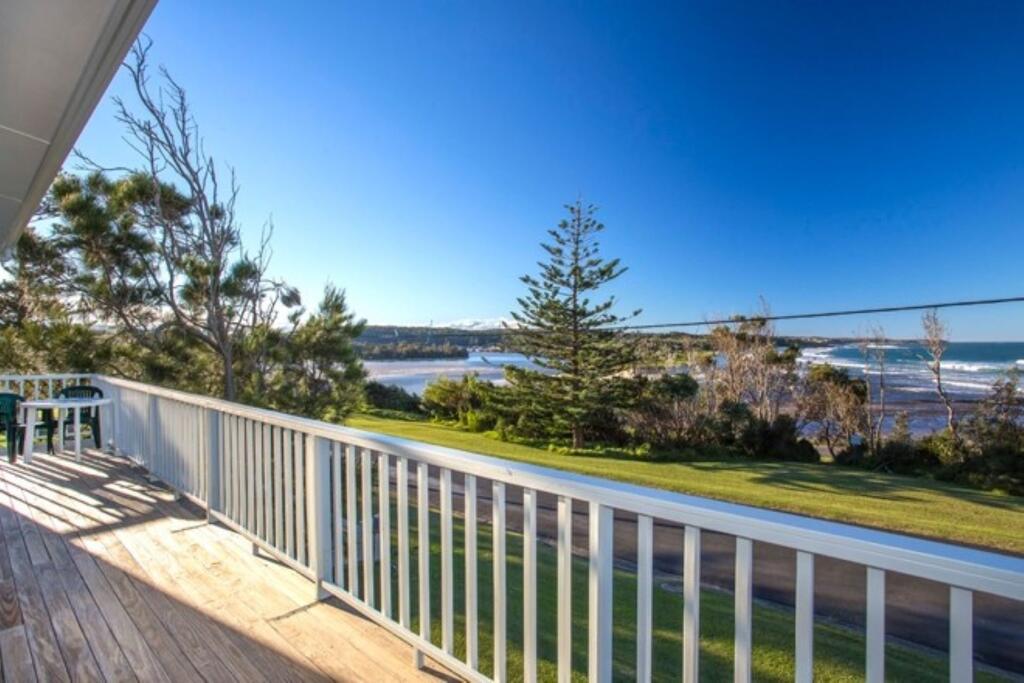 Dolphin Point NSW Accommodation Directory