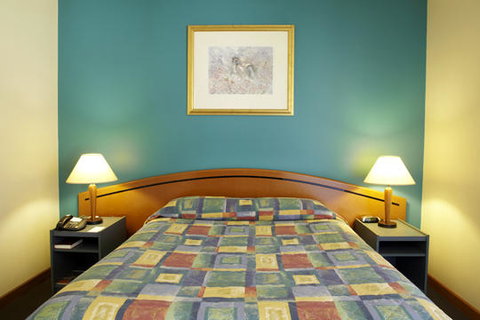 Seasons Hotel Newman - Accommodation Directory 2