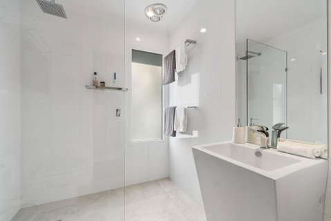 Serenity - Merricks North Cottage - Accommodation Directory 2