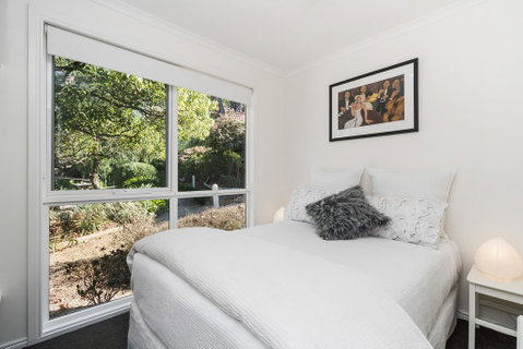 Serenity - Merricks North Cottage - Accommodation Directory 3