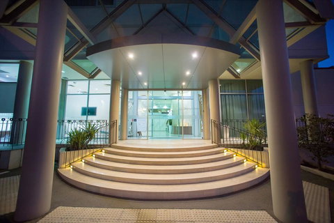 Sfera's Park Suites & Convention Centre - Accommodation Directory 0