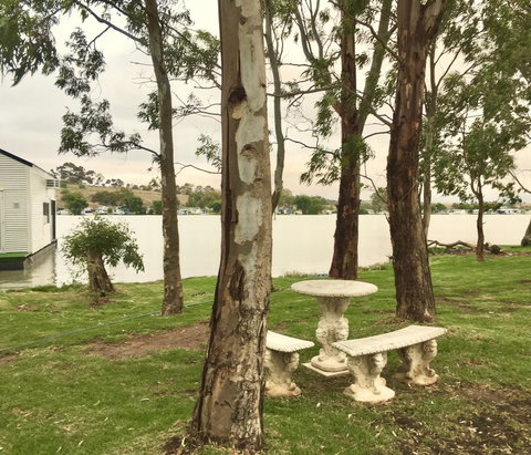 Shack Built Over The Murray River - Accommodation Directory 2