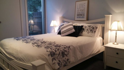 Shellys Place - Accommodation Directory 3
