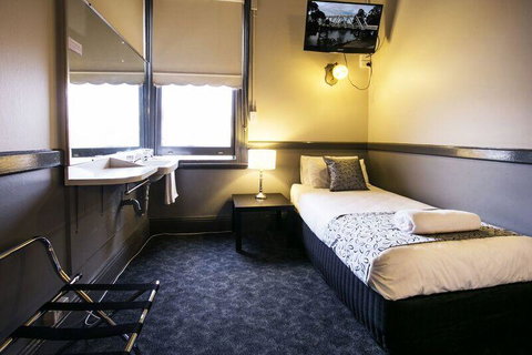 Shenanigans At The Imperial - Accommodation Directory 1
