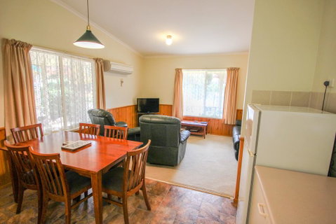 Silver Birches Holiday Unit 10 - Accommodation Directory 2