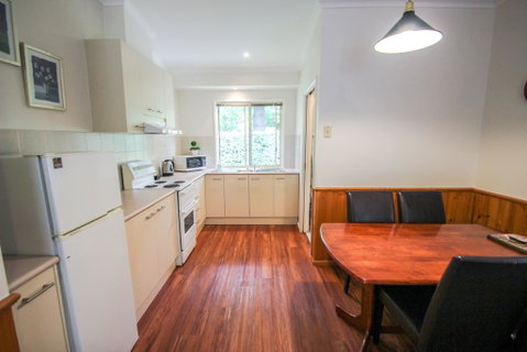 Silver Birches Holiday Unit 2 - Accommodation Directory 3